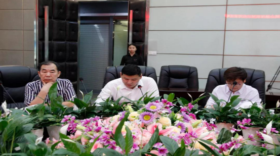 騰(teng)遠惠雲-中雲供(gong)應鍊金融深圳(zhèn)展示應用說明(ming)峰會在中亞矽(xi)谷海岸會議廳(ting)舉行