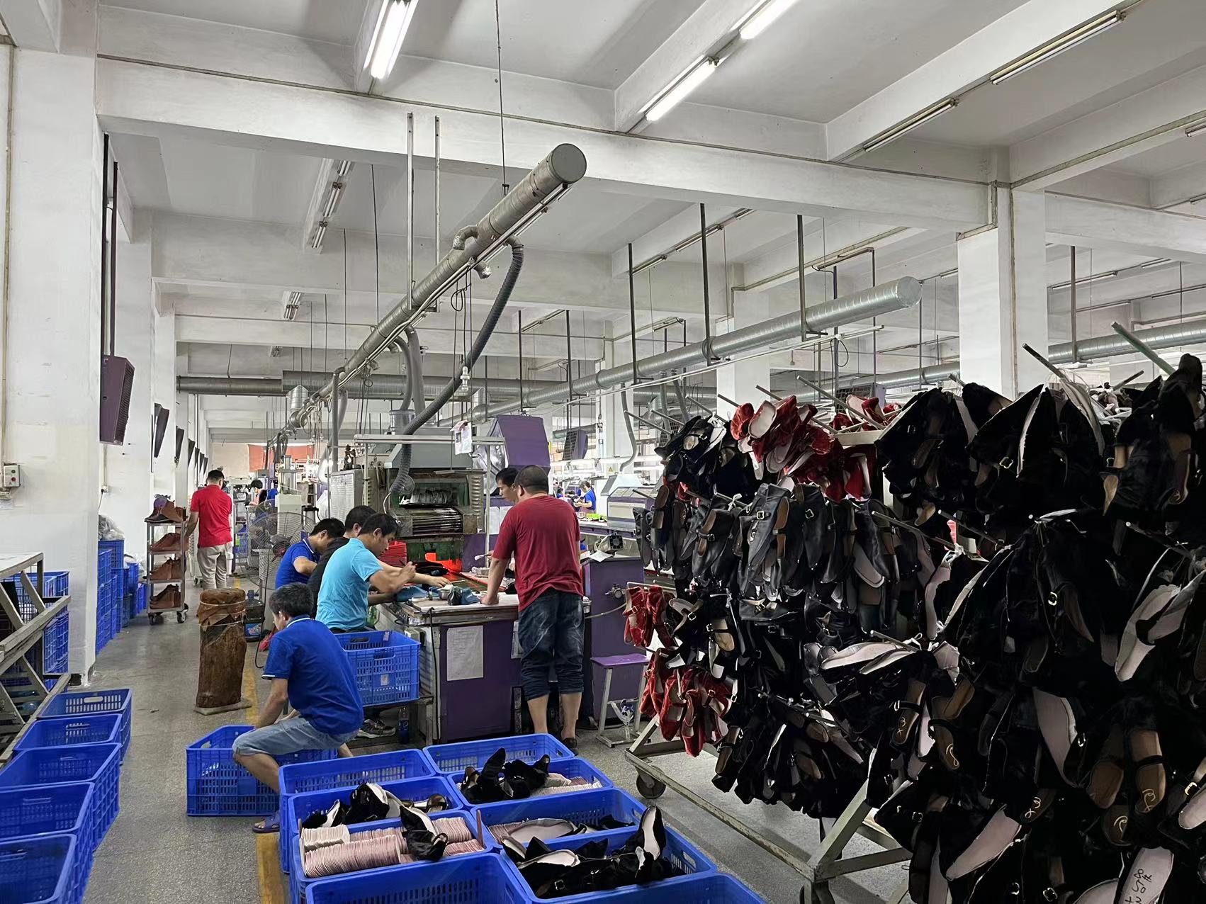 制造業(yè)巡訪|從(cóng)東莞到(dào)東南亞(yà),一位代(dài)工者的(de)三國開(kai)廠曆程(chéng)