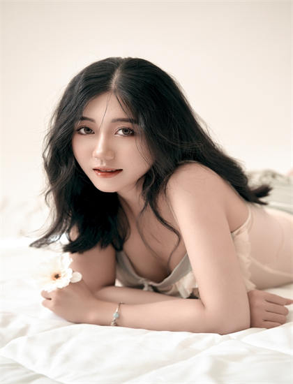 都市剧技术揭秘：《小鬼偶像练习生全程回顾》的创作历程与幕后故事 ——深入探索都市剧的艺术世界